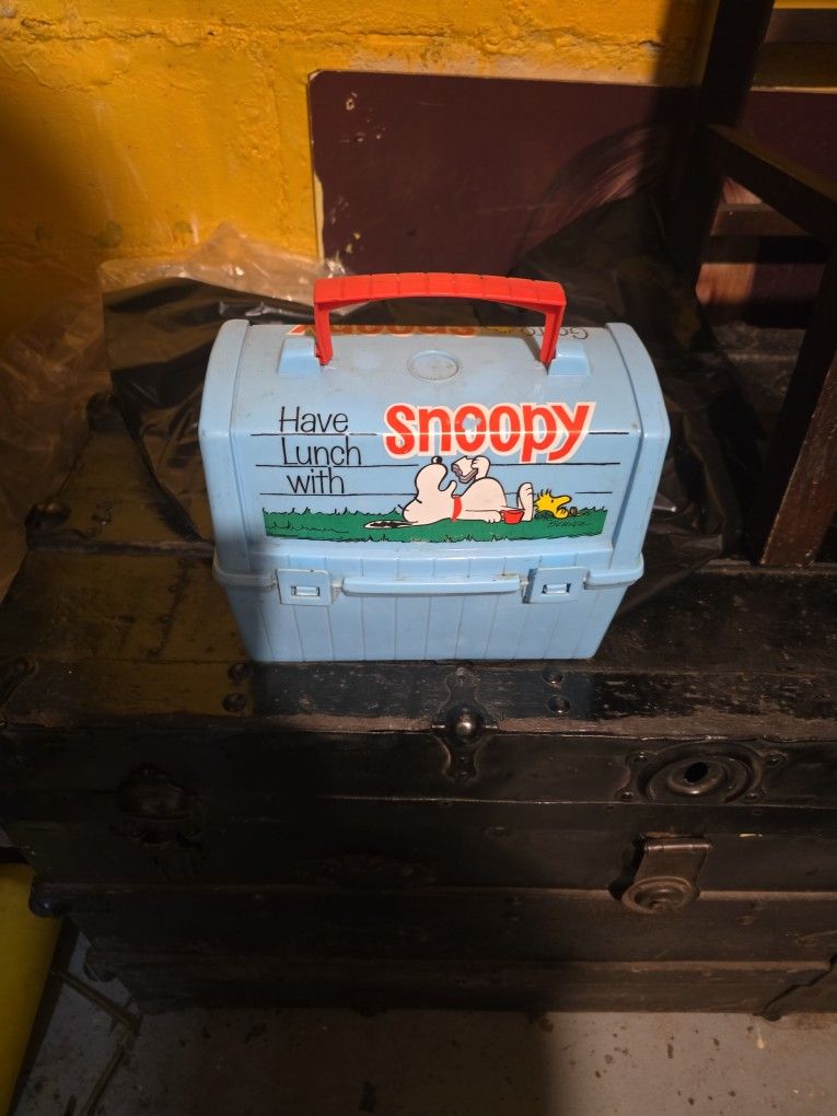 SNOOPY LUNCH BUCKET