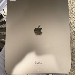 iPad Pro 12.9 6th Gen 