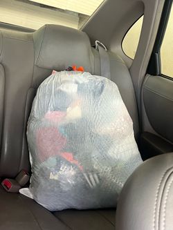Big bag of clothes for 75