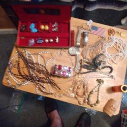 A Good Bit Of Nice Jewelry As A Whole For One Price