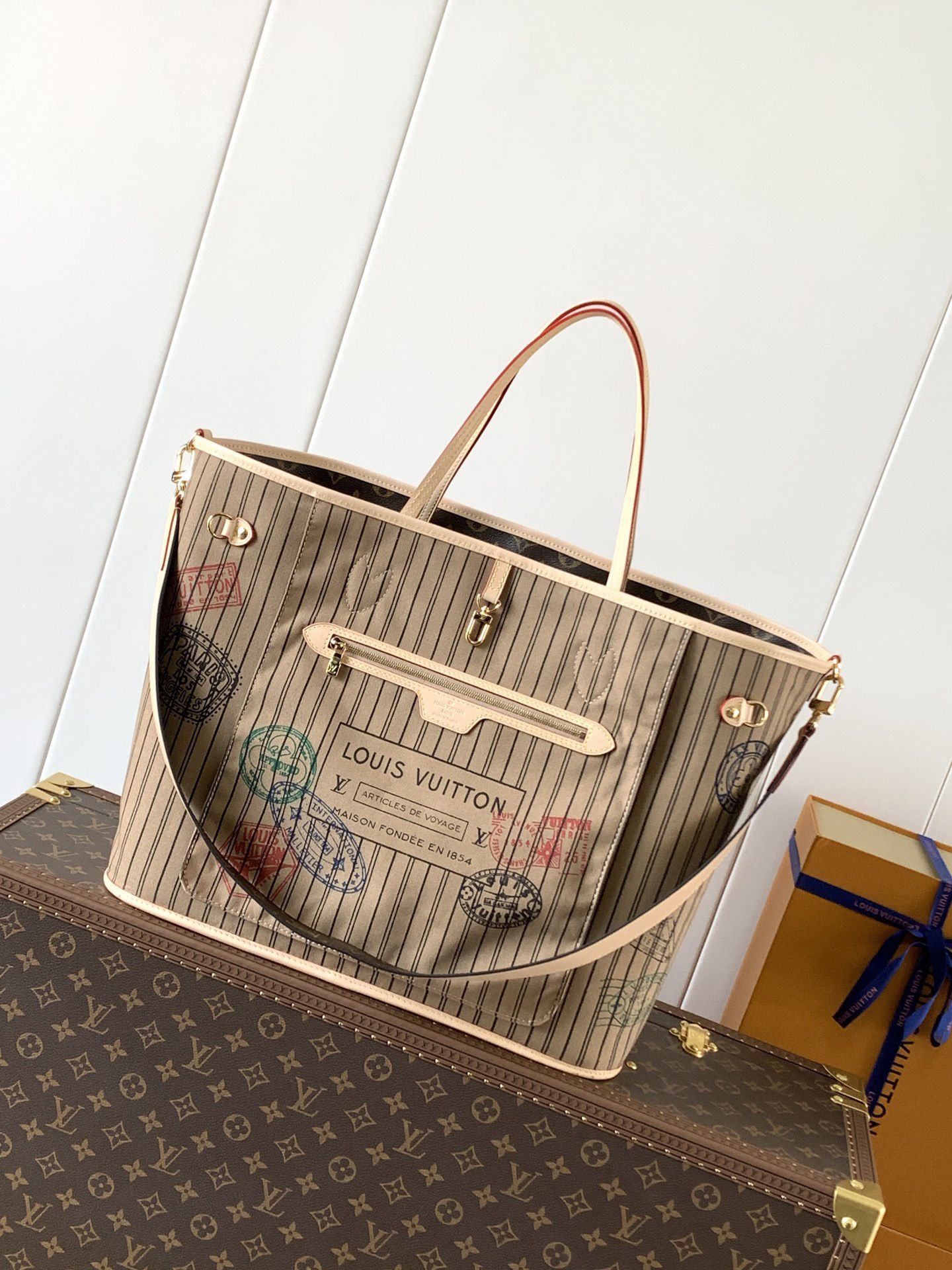 Neverfull Bandoulière Inside Out GM Handbag