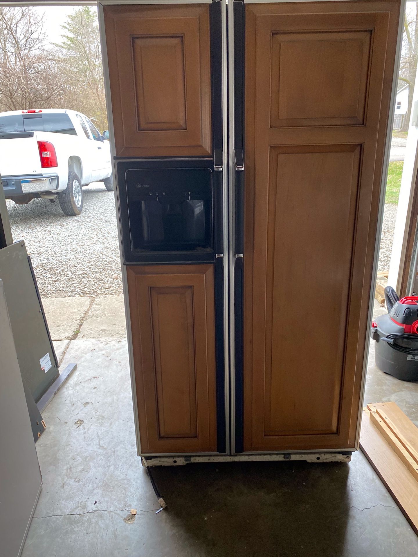 Double door wood grain refrigerator