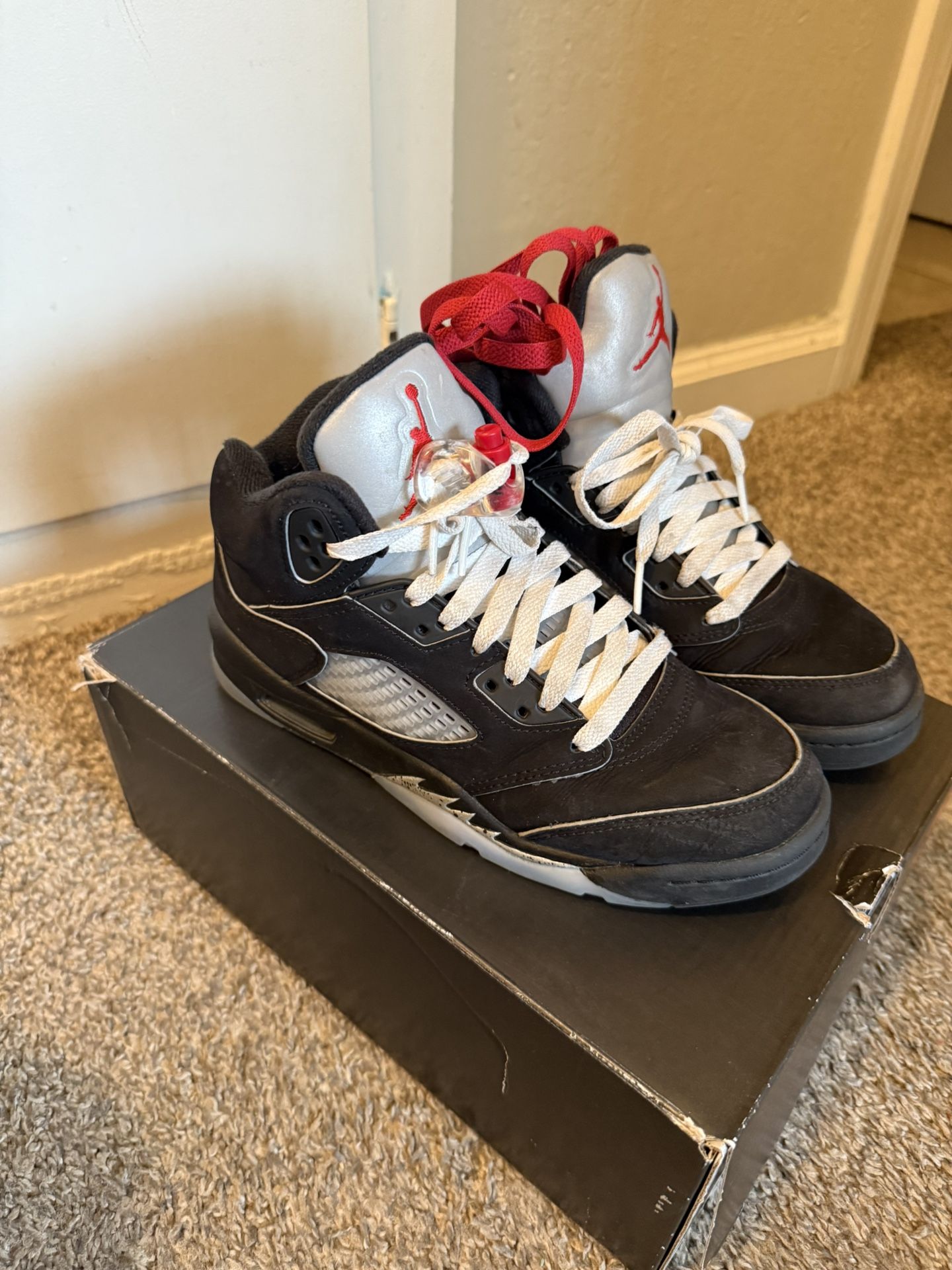 Nike Air Jordan 5 Size 4Y