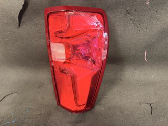 2020 2023 Chevrolet Silverado HD 3500 right side taillight