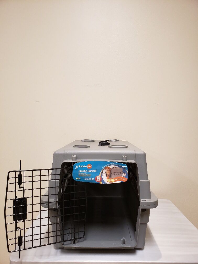 DOG / CAT / PET KENNEL - BRAND NEW!!...NEVER USED!! - firm price.