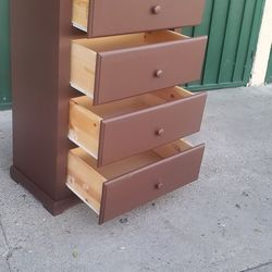 4 Drawers Wooden Dresser 