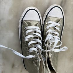 Women converse Size 5