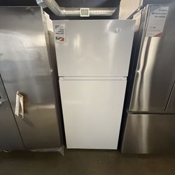 Mora - 18 Cu Ft Top Mount Apartment Size Refrigerator In White 