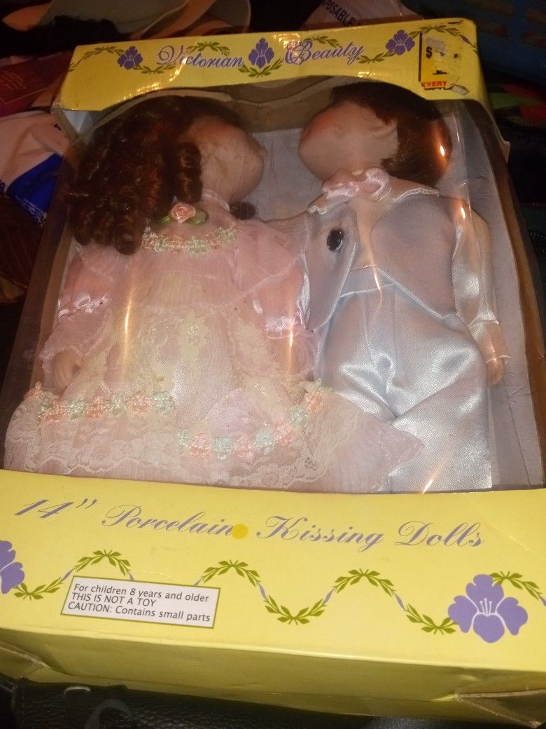 14" Porcelain Kissing Dolls (Vintage)