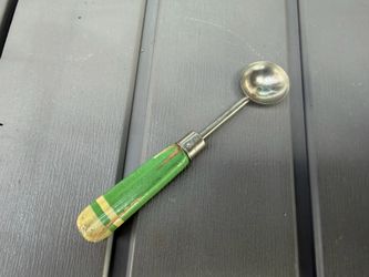 Vintage Metal Ladle with Painted Wood Handle – Primitive Kitchen Tool