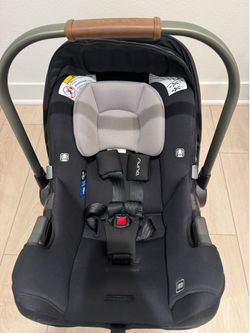Nuna Pipa RX with RELX base - like New