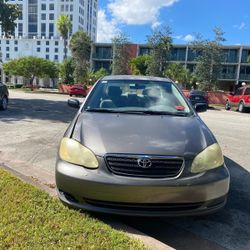 2005 TOYOTA COROLLA SE 