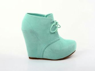 Mint green wedges