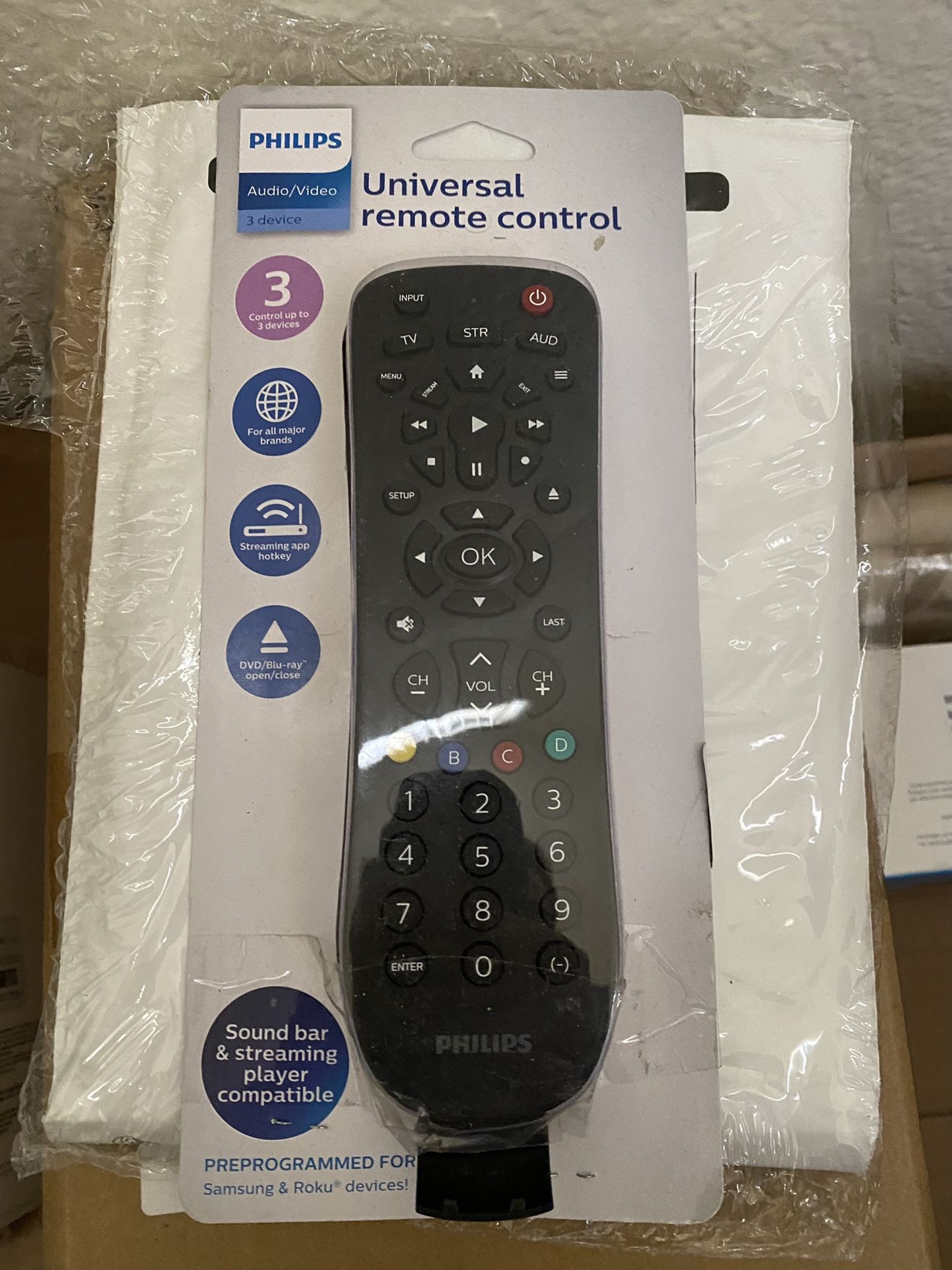 NEW NEVER USED STILL IN BOXPhillips 3 device universal remote control for all major brands