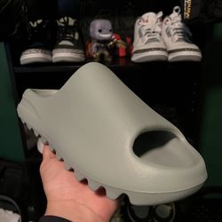 Yeezy Slide “Salt”
