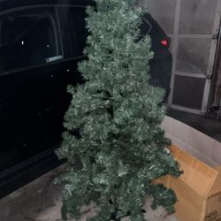 Artificial Christmas tree 6 Ft with Stand And Box