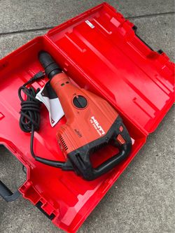 Hilti TE 700 AVR Rotary Hammer $1100