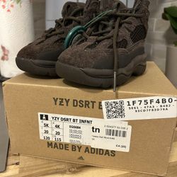 Yezzy DSRT Size 5 Toddler 