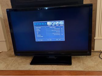 Dynex 42” Flat Screen 1080p HD TV with remote