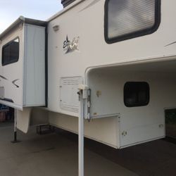 2006 Eagle Cap RV Camper