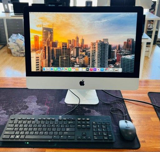 Apple iMac 21.5” 2015 Core i5 2.8Ghz 8GB 1TB OS Monterey Fully Functional