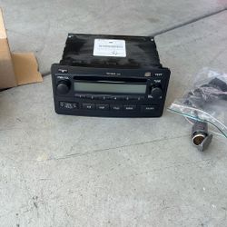 Car Radio And Cd Player Tundra 2006