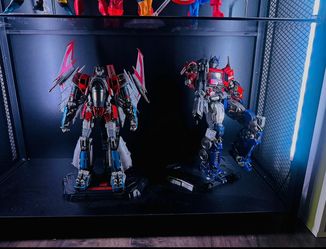 Starscream DLX THREZZERO