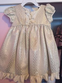Beautiful toddler dress. Size 24 mos
