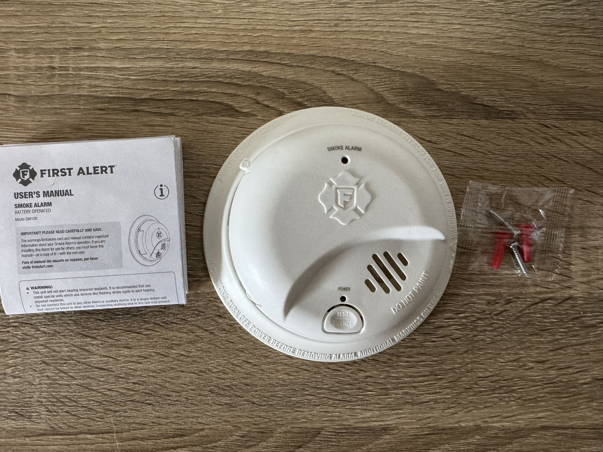 First Alert Smoke Alarm Battery Operated *NEW*