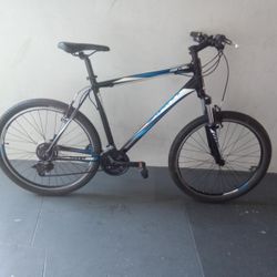 BICYCLE GIANT 21 SPEED SIZE 26 BRAND NEW 
