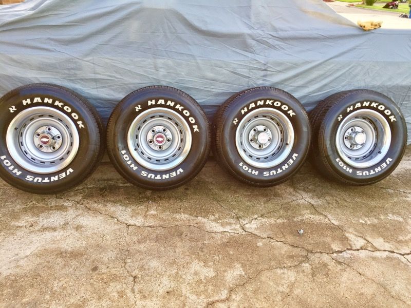 15x8" Chevy C10 Rally Wheels n' 275/60/15 tires