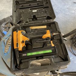 Bostitch Nailer W Case 