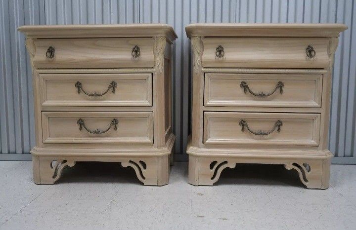 Pair Lexington Nightstands