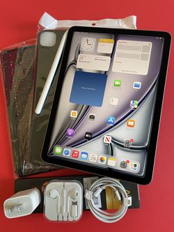 Apple IPad Air 11” ( M2 chip / 2024  Model) 128GB  with pen, keyboard case & Accessories