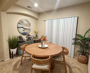Stunning dinning table