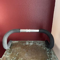 Nitto B105 RD drop bars w/ track grips 