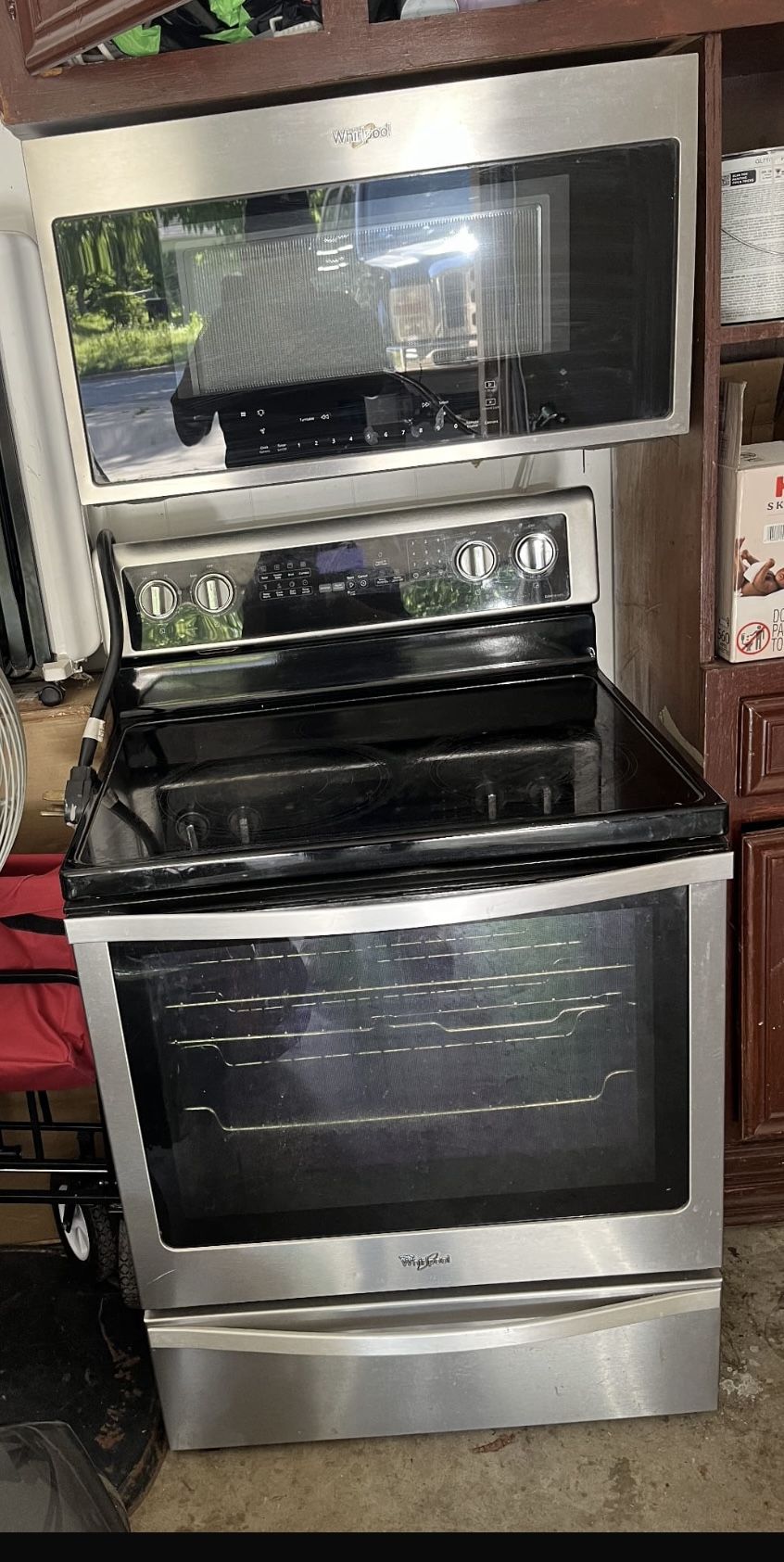 Stove And Microwave