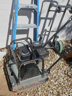 Plate compactor