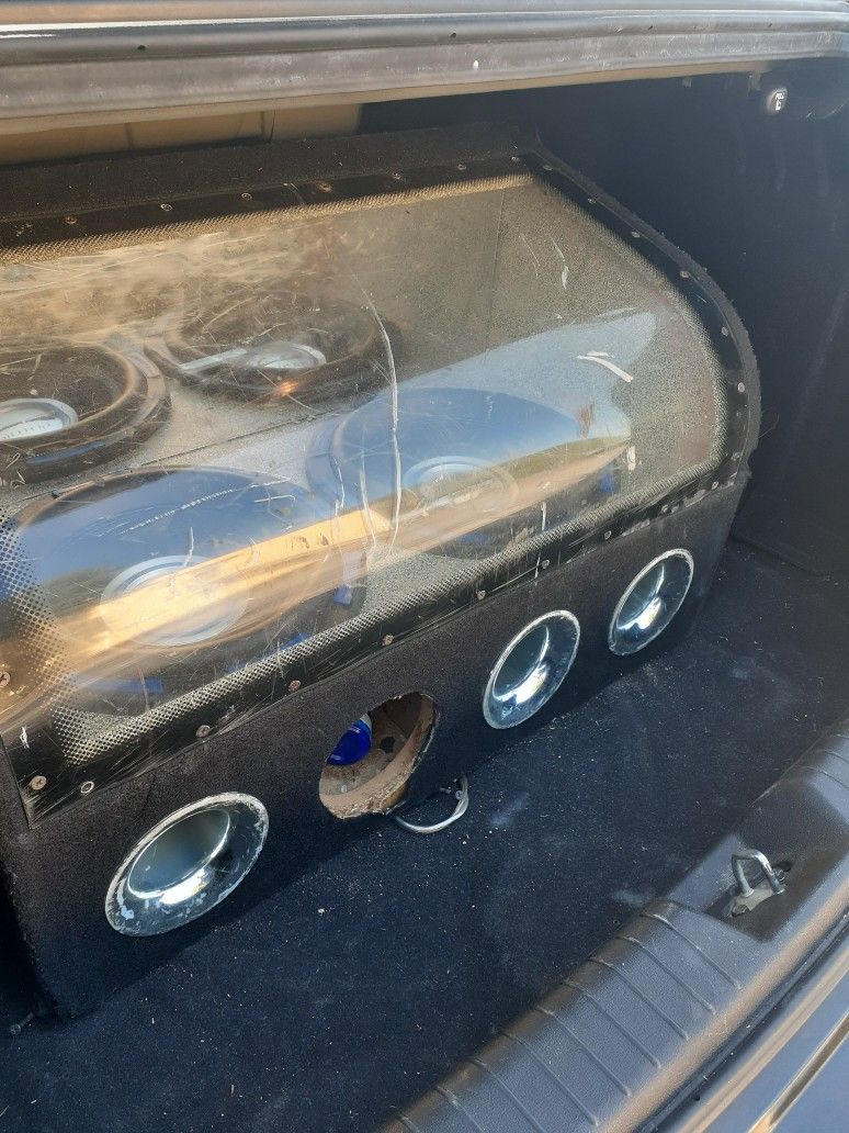 12 Inch Subs And Bandpass Box for Sale in Fort Worth, TX - OfferUp