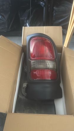 Ram 2500 2nd Gen Taillights