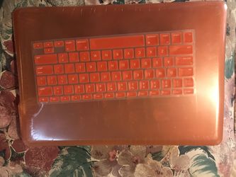 MacBook Pro 15.4 in case and keyboard