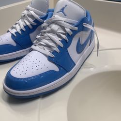 Men’s Air Jordan 1 low SE.    “size 13” 