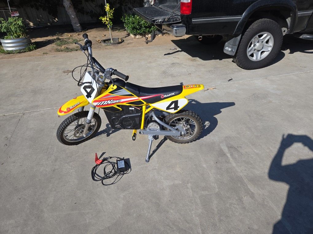 Razor MX650 electric bike
