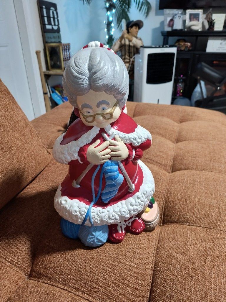 Vintage ATLANTIC MOLD Ceramic Christmas MRS. SANTA CLAUS Figure, 13" High! I Hv Mr Santa Clause As Well Look In Page!