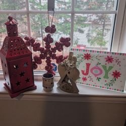 🎄✨ Vintage Glass Treasure Bundle – Pure Holiday Magic for Your Shelves! ✨🥂