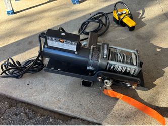 Electric winch with mount hitch