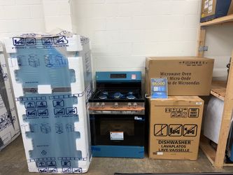 Frigidaire 4pcs set 2 year’s warranty Ready for pick up & Delivery We are located in the blue building 🟦