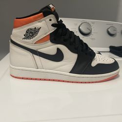 Jordan 1 High Electro Orange Size 8.5