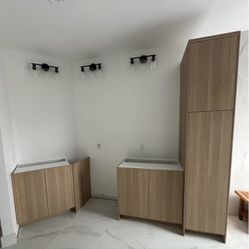 URGENT SALE – must be picked up TODAY. Light Linen Bathroom Cabinets – Natural Oak Look – Modern – Austin TX