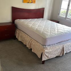 Queen Size Bedroom Set With Mattress, 2 Side Tables And A Dresser With Mirror